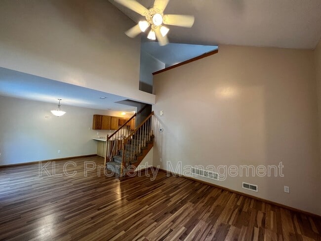 Photo - 6855 Woodland Ave Unit 505