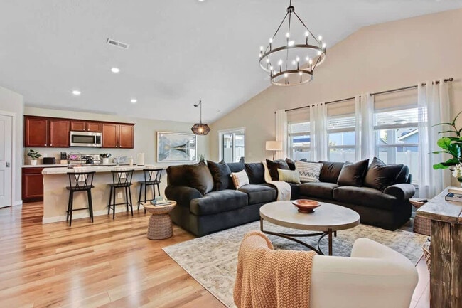 Photo - 187 W Waukesha St Unidad ID1250655P