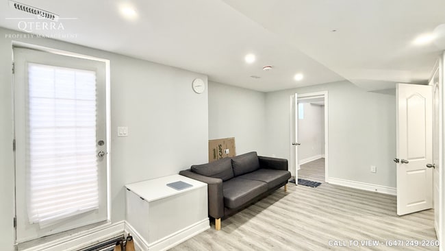 Photo - 102 Tozer Cres