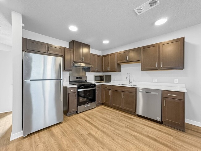 Photo - Hawthorne Pointe