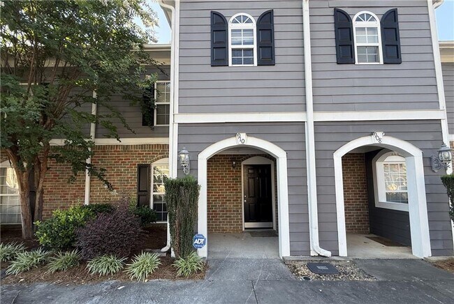 Photo - 910 Summer Pl NW