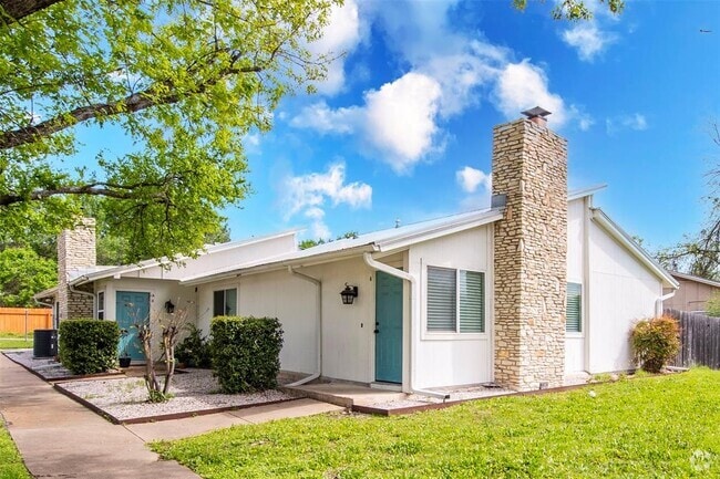 Building Photo - 304 W William Cannon Dr Rental