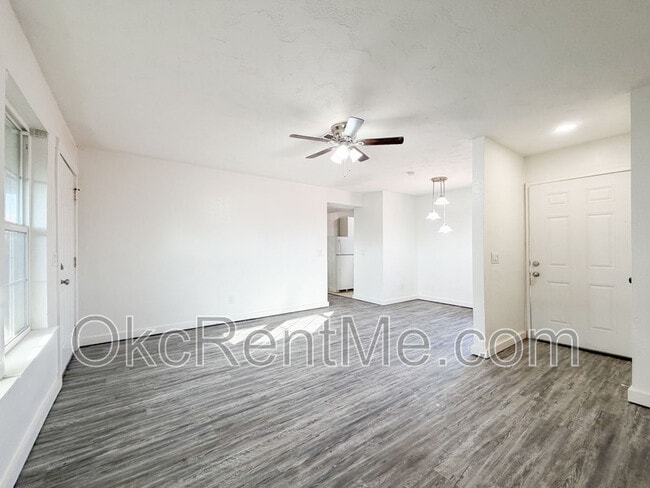 Photo - 905 SE 14th St