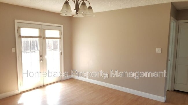 Photo - 5210 Hickory Ave
