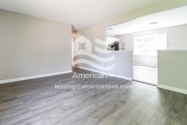 Photo - 4312 Moore St