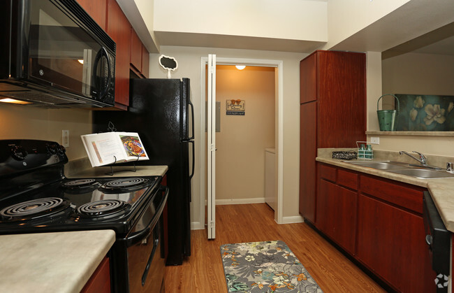 Interior Photo - The Avenue Rental