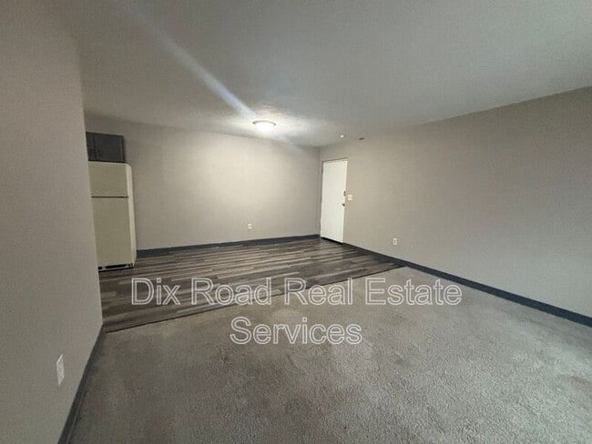 Photo - 430 Bellbrook Ave