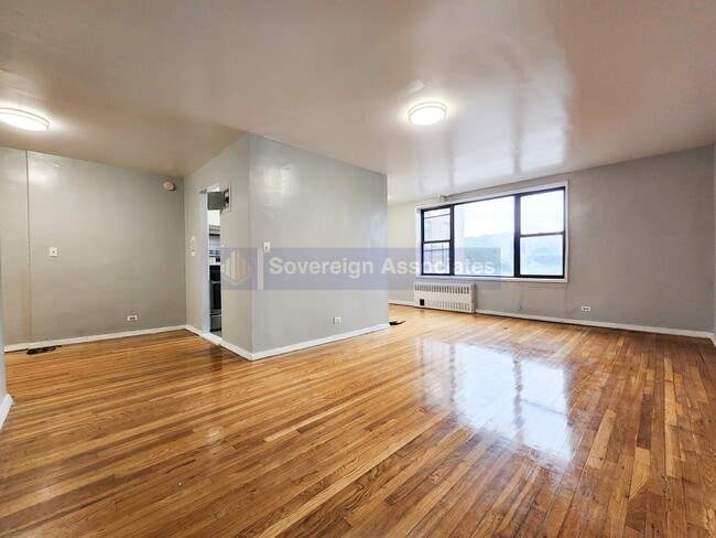 Building Photo - 210 W 251st St Unit 4K