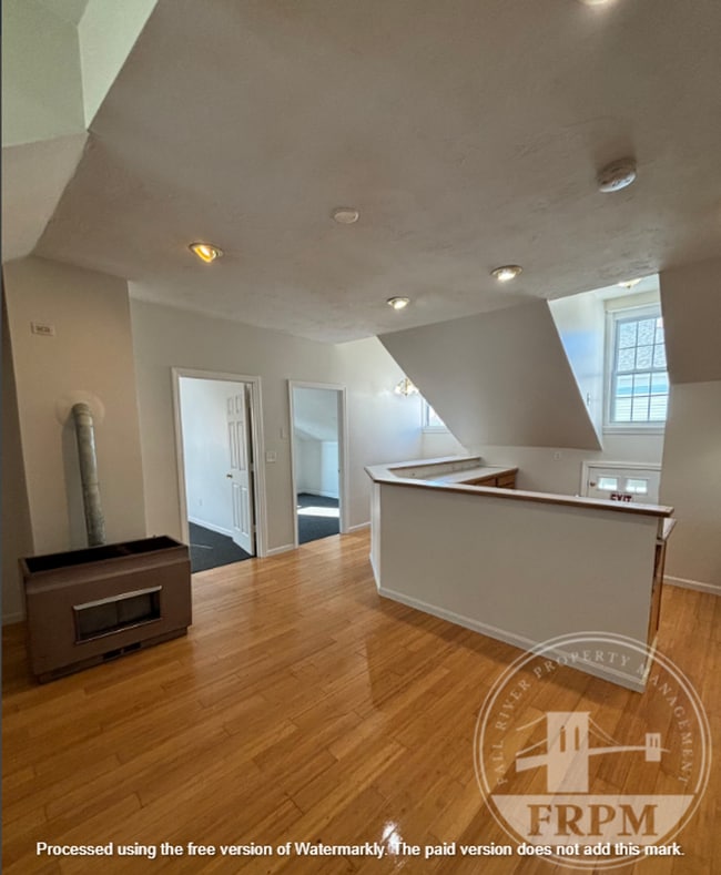 Photo - 196 Quequechan St Unit 3