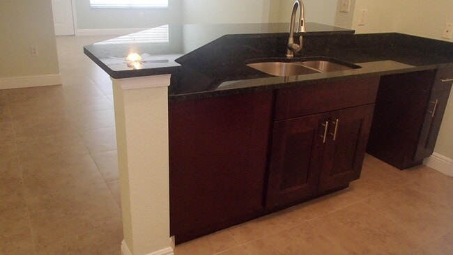 Photo - 1708 Belmont Pl Unit 1708