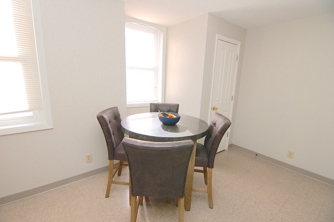 Photo - The Wardsworth