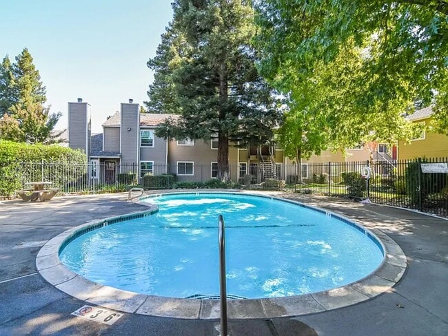 Photo - Move-In Ready 1-Bedroom Condo in Cobblestone Glen – $1,495 SEE VIDEO Unit 45