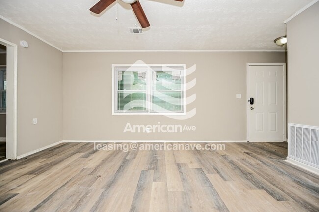 Photo - 3525 Travis Blvd