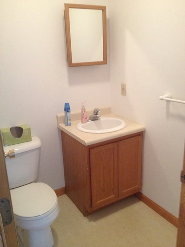 Half Bath - 4 Lyon Ln