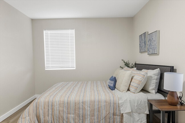 Photo - 2410 W Bruneau Pl Unidad SI ID1491657P