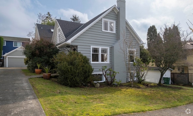 Building Photo - Wallingford Home