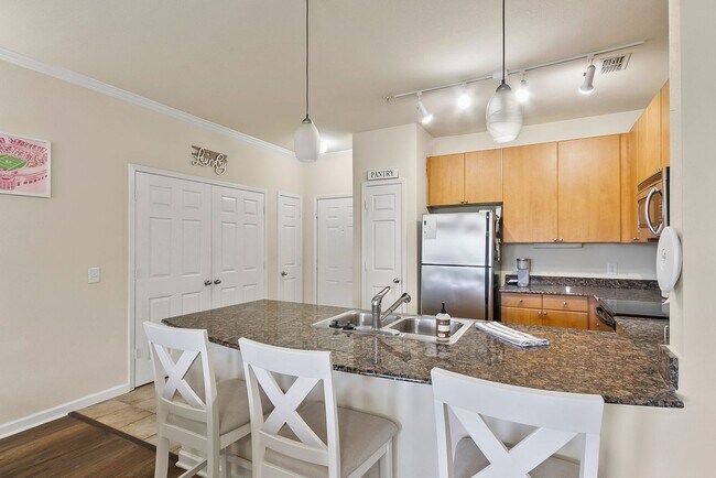 Photo - Midtown Village 2 Bed 2 Bath Condo! Available July!