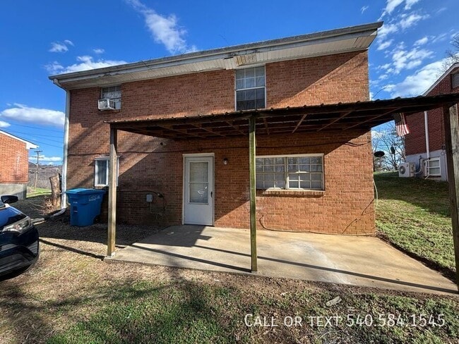 Photo - 2826 Idlewild Blvd NE