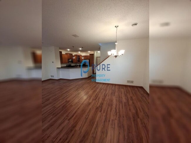 Photo - Warm and inviting Woodbury Townhouse! 3 br...