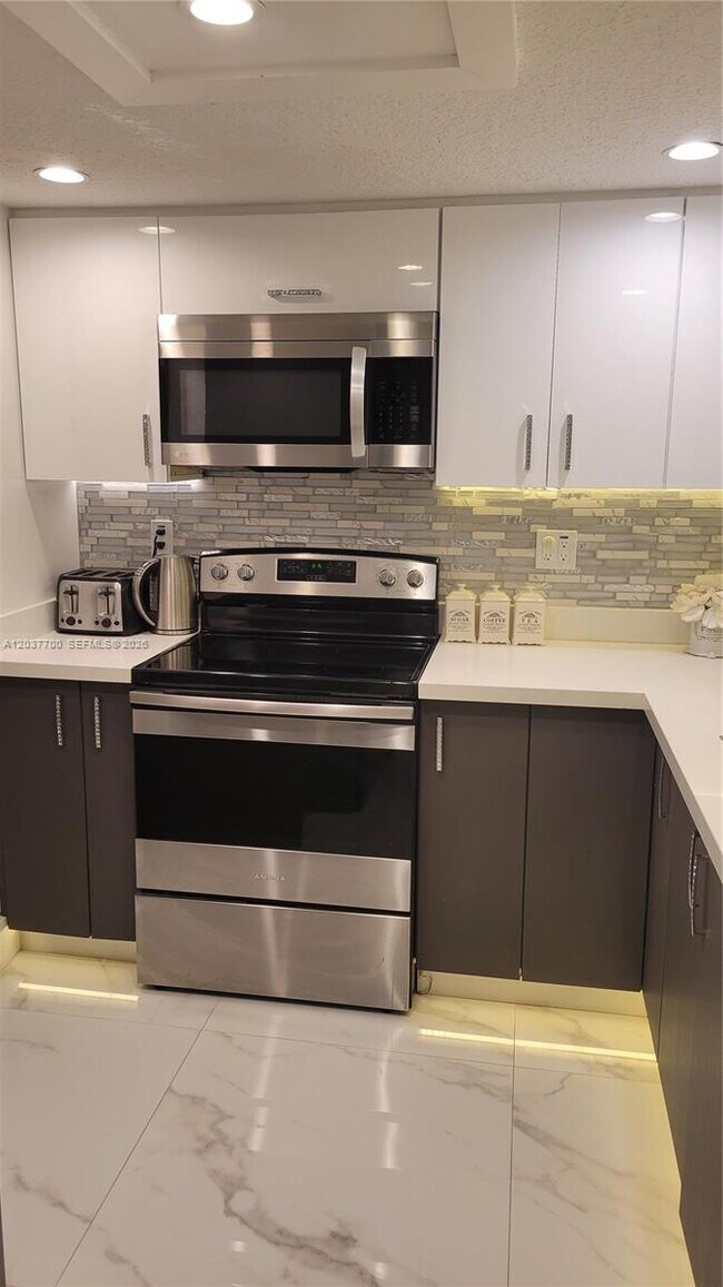 Photo - 3300 NE 192 St Unit 503