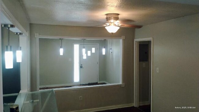 Photo - 3735 California Ave