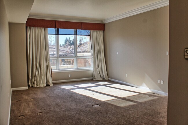 Photo - 2400 E Cherry Creek S Dr Unit 1