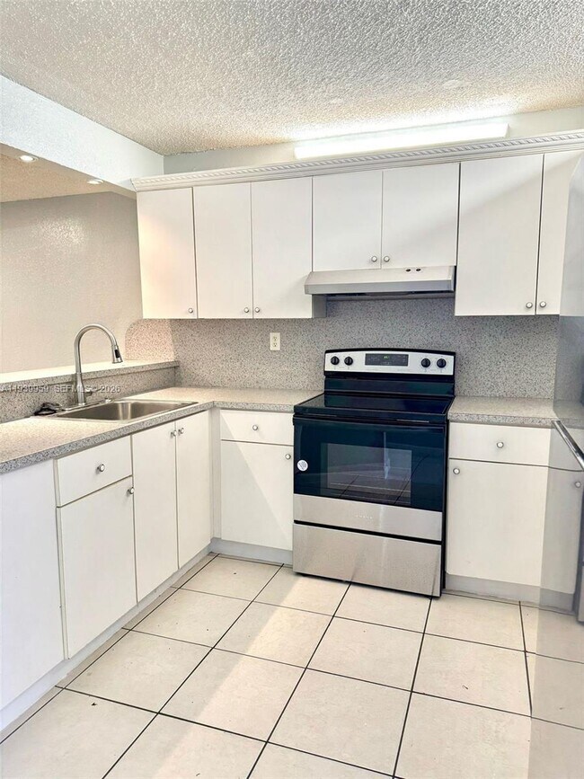 Photo - 220 W 68th St Unit 101