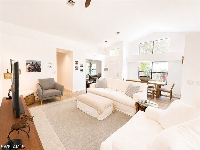 27123 Kindlewood Ln