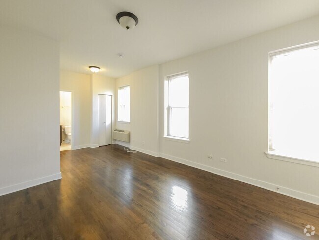 Building Photo - 1900 N Lincoln Ave Unit 1912-302 Rental