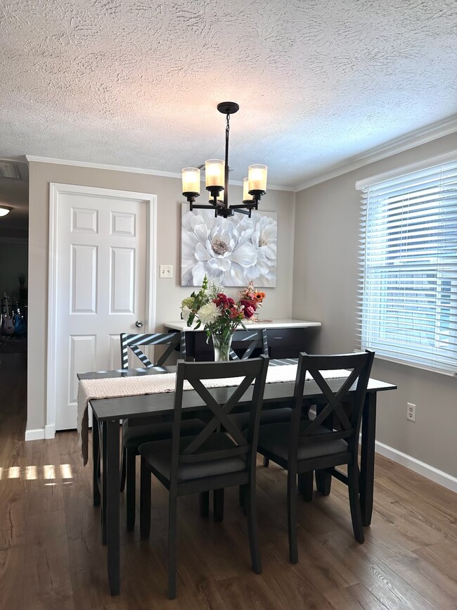 Photo - 107 Lakelawn Dr