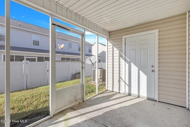 Photo - 1007 Banister Loop