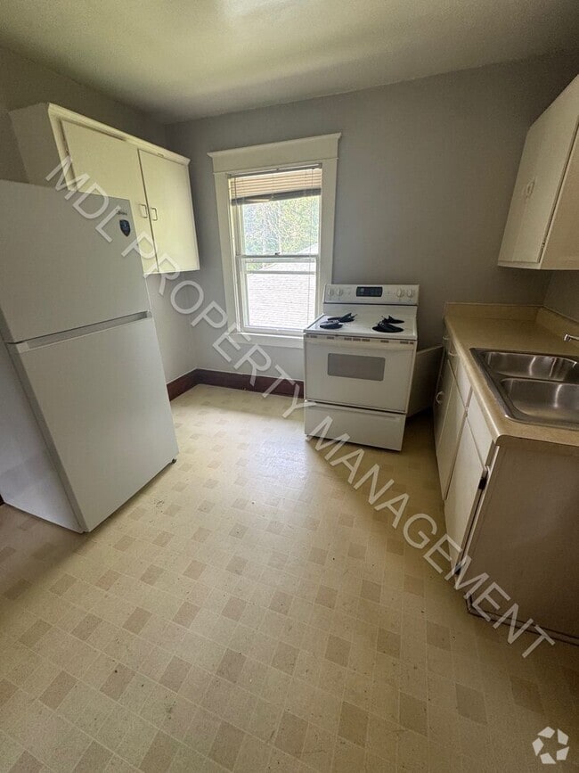 Building Photo - 1826 Stone St Unit 2 Rental