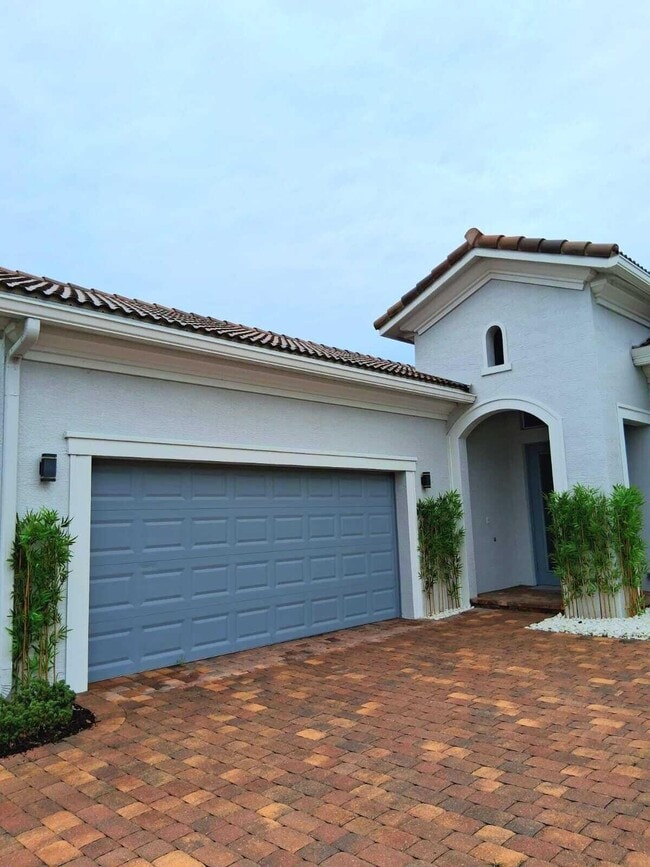 Photo - 22001 SW Tivolo Way