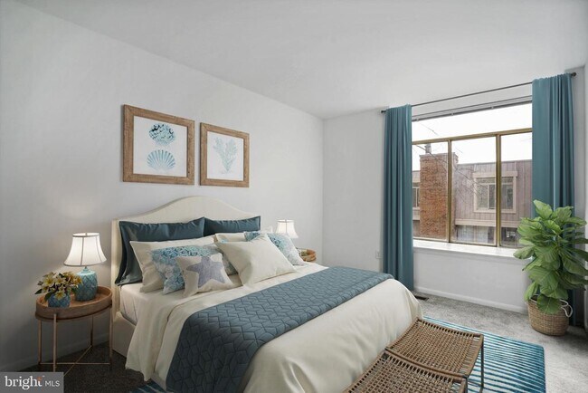 Photo - 642 15th St S