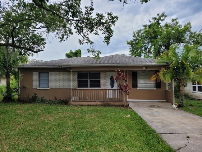 Building Photo - 2235 Lakeview St