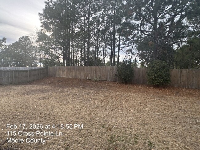 Photo - 115 Cross Pointe Ln