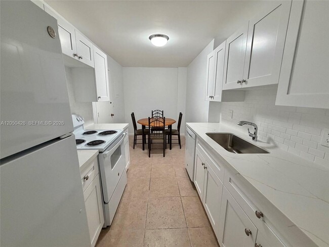 Photo - 4400 Hillcrest Dr Unit 308A