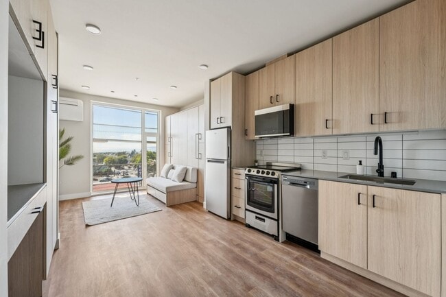 Photo - The U at California