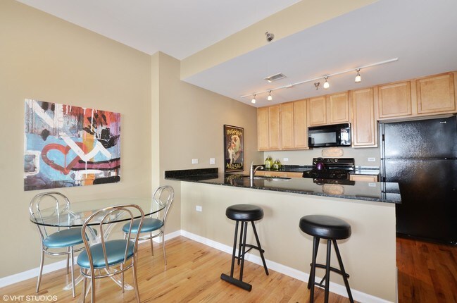 Photo - 3232 N Halsted St Unidad D804