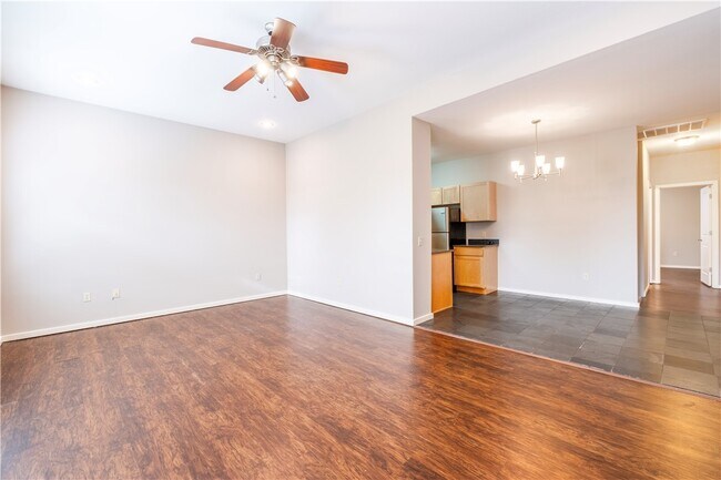 Photo - 40 E Maple St Unit 3