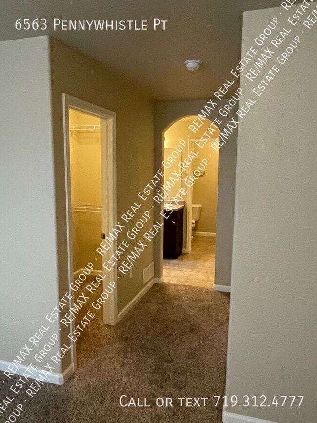 Photo - 6563 Pennywhistle Point