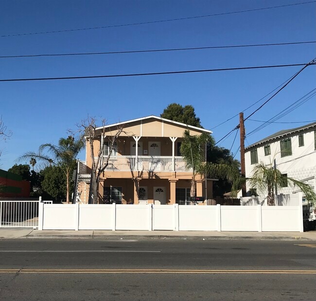 1079 Center St Unit 1