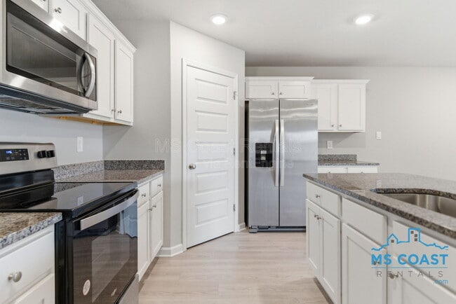 Photo - 15336 Leighwood Ln