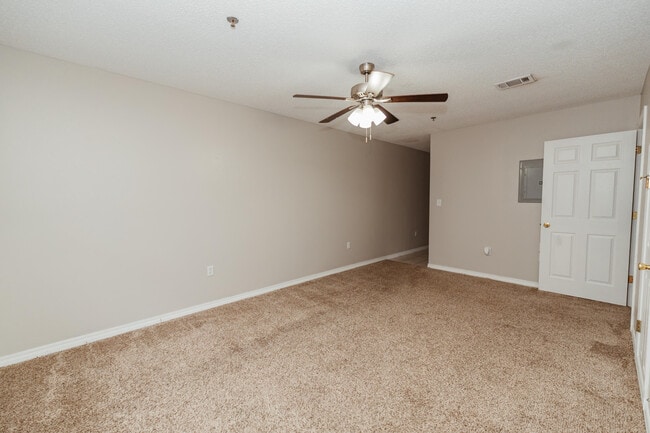 Photo - 226 Runnymeade Dr