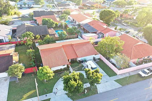 Building Photo - 9972 SW 4th St