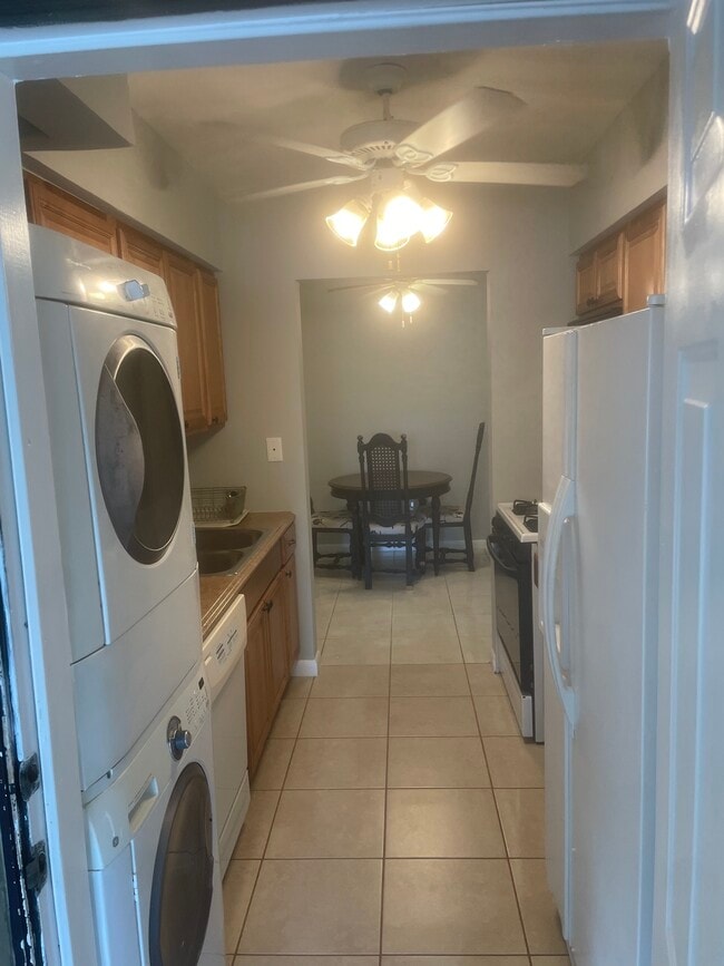 Photo - 255 SW 7th St Apartments Unit 4