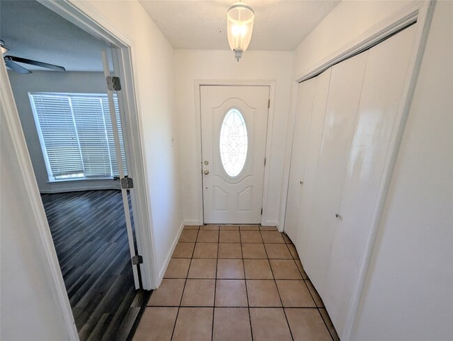 Photo - 17602 Crestline Rd