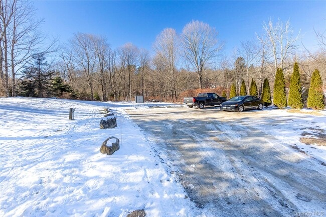 Photo - 33 Holmes Rd Unit B