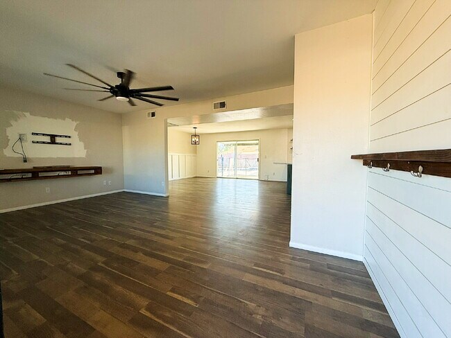 Photo - "Charming 3-Bedroom with 2 Full Baths in G...