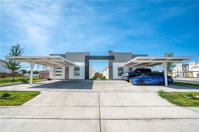 Building Photo - 26 N 40th St Unit 3